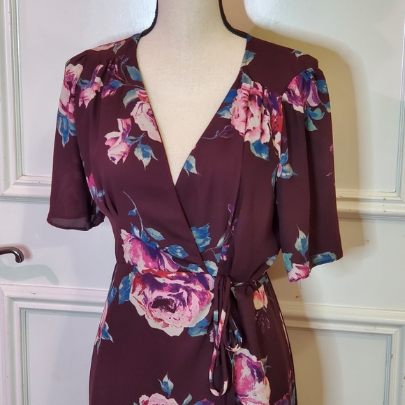 Everly Dark Purple/Pink Multi-Color Floral Wrap Midi Dress, Size Medium - Picture 5 of 16